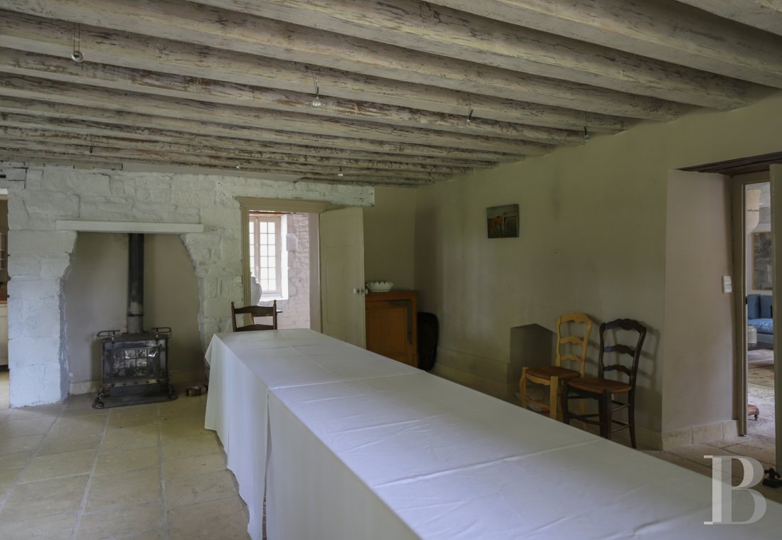 A chateau affiliated with Burgundy's greatest vineyards and permaculture to the south of Beaune - photo  n°25